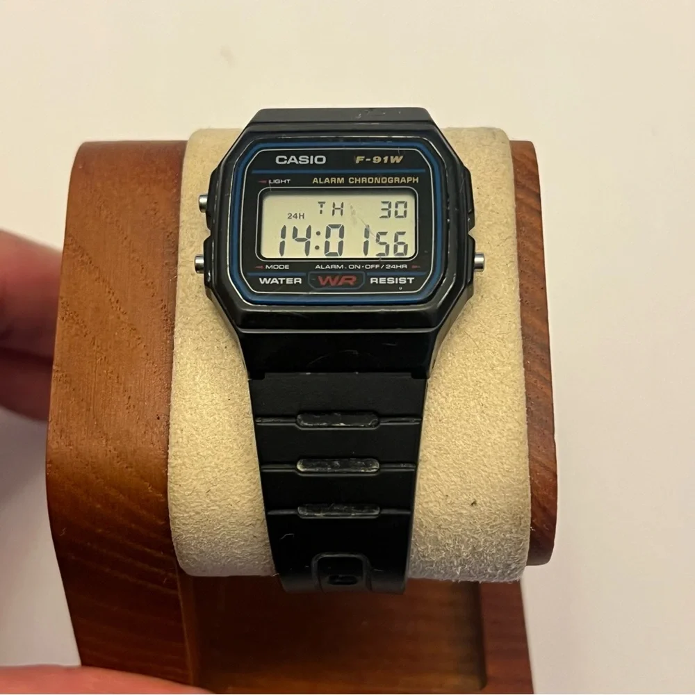 Vintage Casio F-91W-1‎ Digital Watch